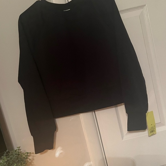 Cropped Sweatshirt - Picture 2 of 8
